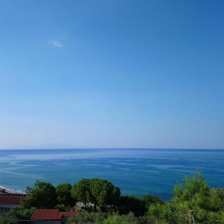 Αλκυονη Διαμερισματα Hotell Paralia Vrachou Eksteriør bilde