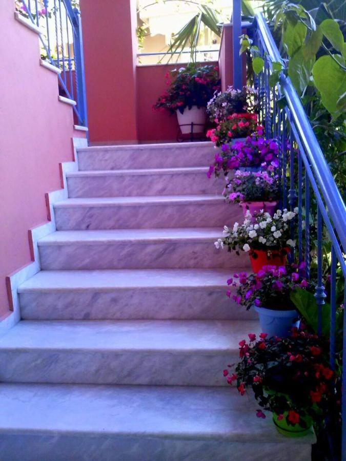 Αλκυονη Διαμερισματα Hotell Paralia Vrachou Eksteriør bilde