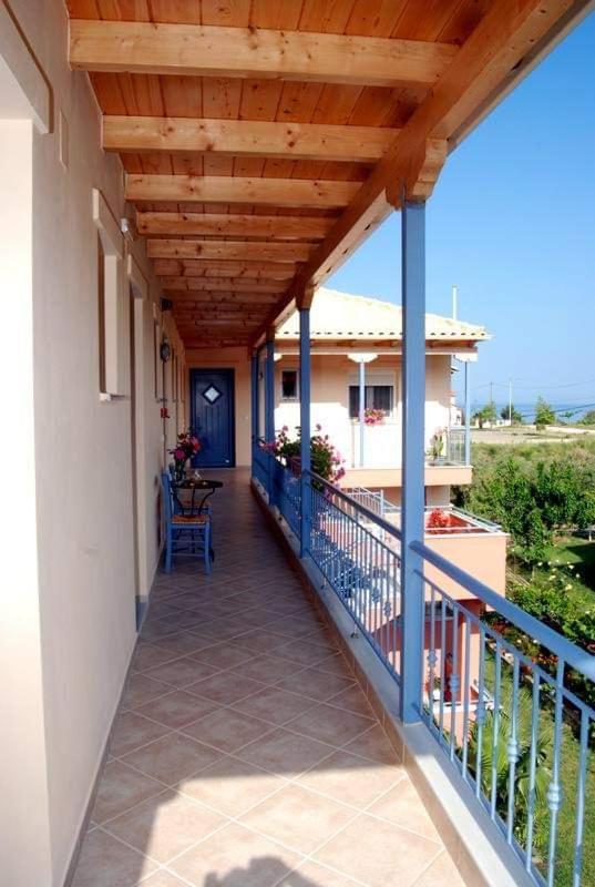 Αλκυονη Διαμερισματα Hotell Paralia Vrachou Eksteriør bilde