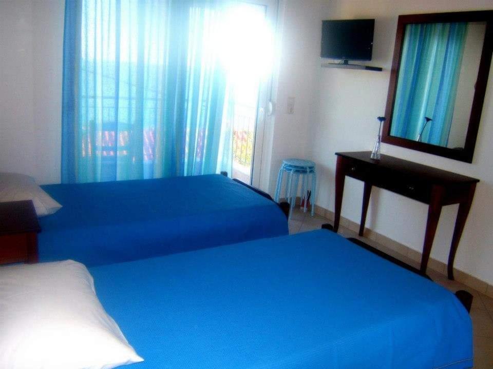 Αλκυονη Διαμερισματα Hotell Paralia Vrachou Eksteriør bilde