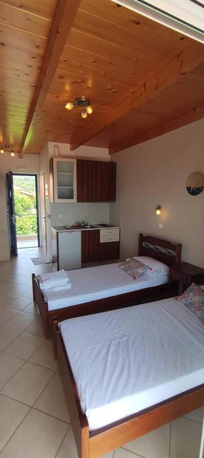 Αλκυονη Διαμερισματα Hotell Paralia Vrachou Eksteriør bilde