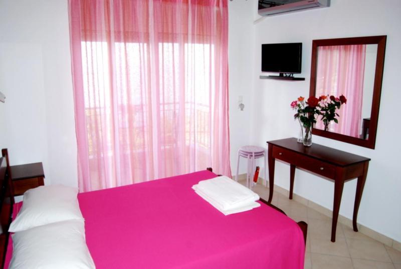 Αλκυονη Διαμερισματα Hotell Paralia Vrachou Eksteriør bilde