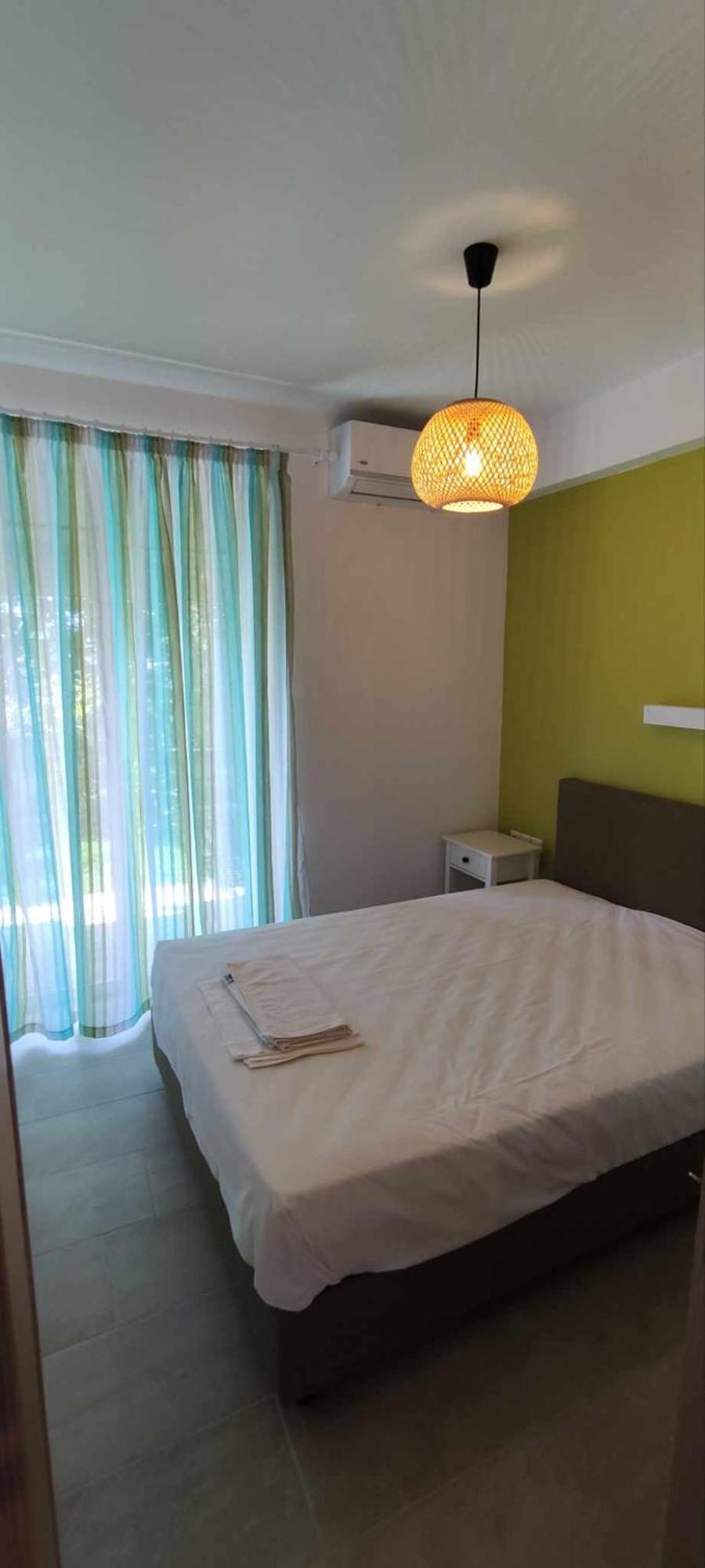 Αλκυονη Διαμερισματα Hotell Paralia Vrachou Eksteriør bilde